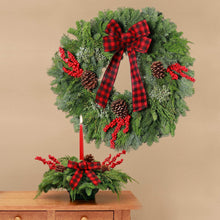 22" Fresh Holly Wreath & Centerpiece - USA MEGA SHOP