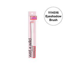 (4 pack) Wet n Wild Essential Brush, ultra-plush Eyeshadow Brush, Synthetic