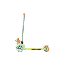 Bluey Bingo Ride-N-Glide Buddies 3D Toddler Scooter, 3 Wheel Kick Scooter for Kids Ages 3+, Green