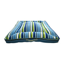 Cama para mascotas Brentwood Originals para interiores y exteriores de 40" x 40"