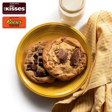 David_sCookiesDecadentTripleChocolatemadewithminiHershey_sKissesandReese_sPeanutButterCupCookiesTin_2Count1 - USA Mega Market