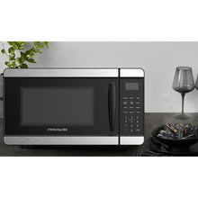 Frigidaire 0.7 Cu. Ft. Countertop Microwave Oven