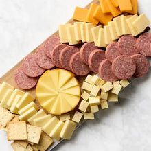 HickoryFarmsDeluxeValentine_sDaySavorySnacksGiftBox2 - USA Mega Market