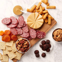 HickoryFarmsSweet-SavorySnacksGiftBasket1-_2 - USA Mega Market