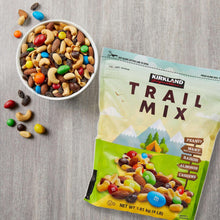 KirklandSignatureTrailMix-4lbs1-_4 - USA Mega Market