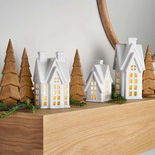 Member-sMarkPre-LitHolidayVillage-7pc-4-_1 - USA Mega Market