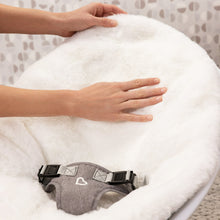 Munchkin® Seat Cover for Infant Baby Swing, Premium Ultra-Soft Faux Fur, White, Unisex