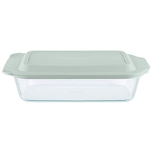 Pyrex Deep Glass Baking Dish with Lid, 7 x 11"
