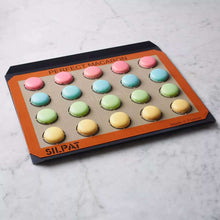 Silpat-Perforated-Baking-Tray-1-_1_0895175a-3522-47af-8d73-21095eb72734 - USA Mega Market