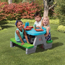 Step2 Fun and Friends Picnic Table