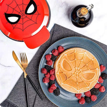 UncannyBrandsMarvelClassicSpidermanWaffleMaker4-_5 - USA Mega Market