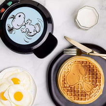 UncannyBrandsPeanutsSnoopyWaffleMaker3-_4 - USA Mega Market
