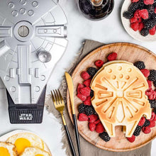 UncannyBrandsStarWarsDeluxeMillenniumFalconWaffleMaker3-_4 - USA Mega Market