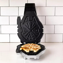 UncannyBrandsStarWarsDeluxeMillenniumFalconWaffleMaker4 - USA Mega Market