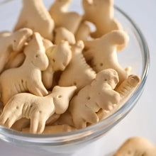 Wellsley Farms Animal Crackers, Bulk Resealable Canister, 62 oz.